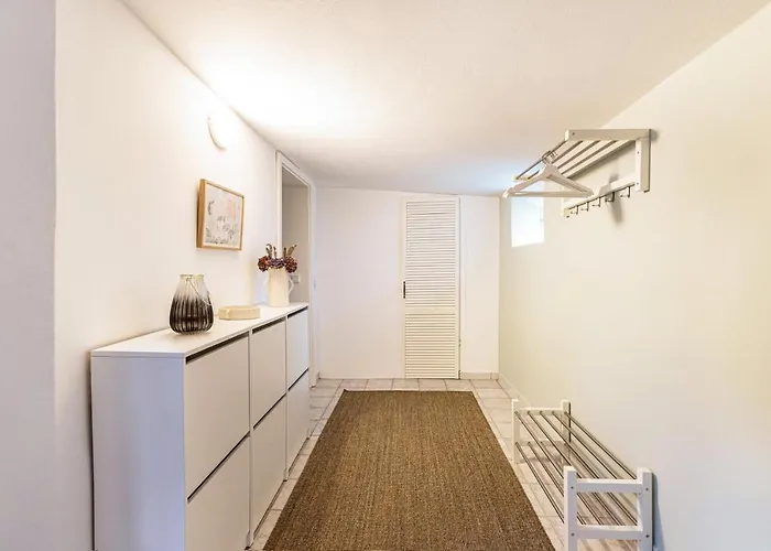 Ferienhaus Jules Reetdachkate *